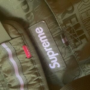 Supreme duffle bag